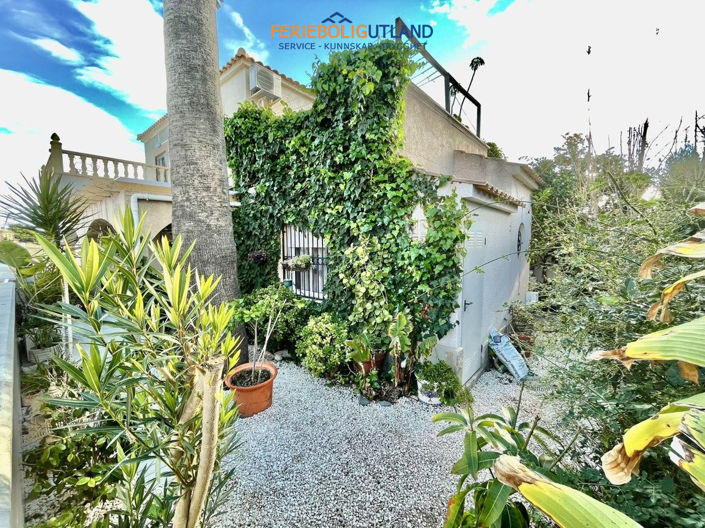 Image No.20-3 Bed Townhouse for sale