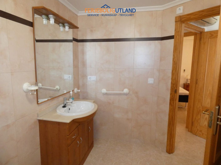 Image No.28-3 Bed Apartment for sale