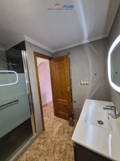 Image No.15-2 Bed Apartment for sale