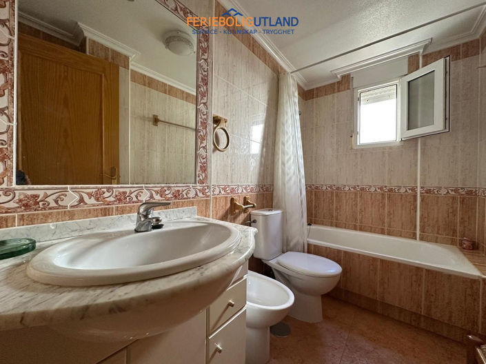 Image No.20-2 Bed Apartment for sale