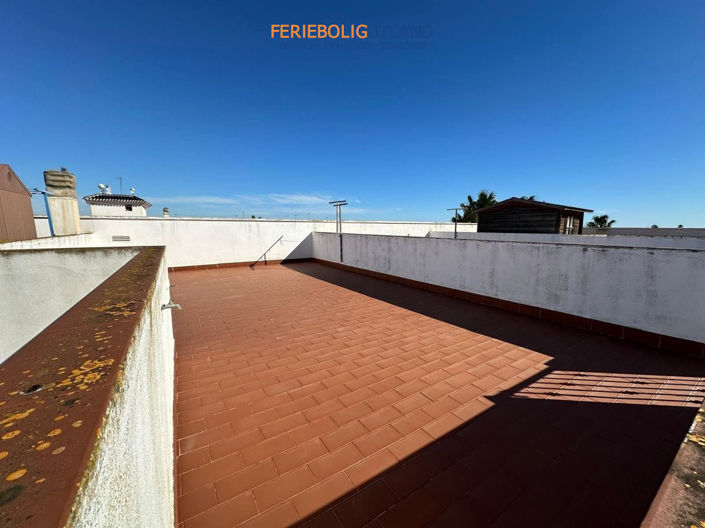 Image No.25-2 Bed Apartment for sale