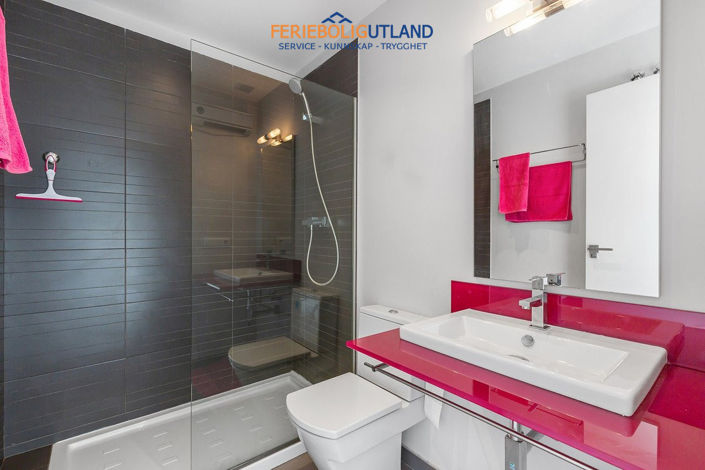 Image No.20-3 Bed Villa for sale