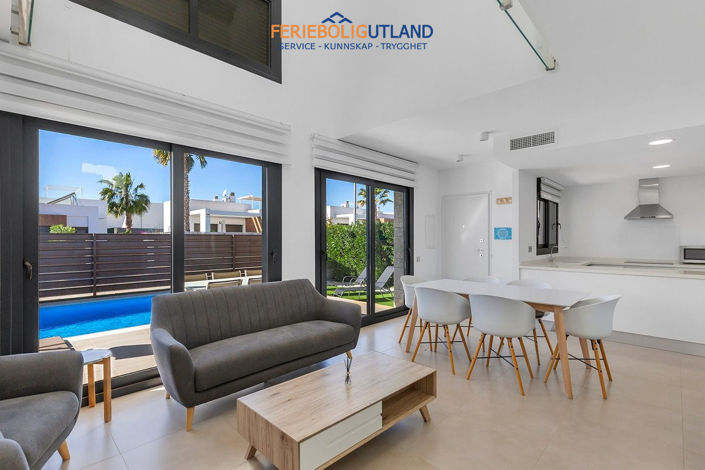 Image No.15-3 Bed Villa for sale