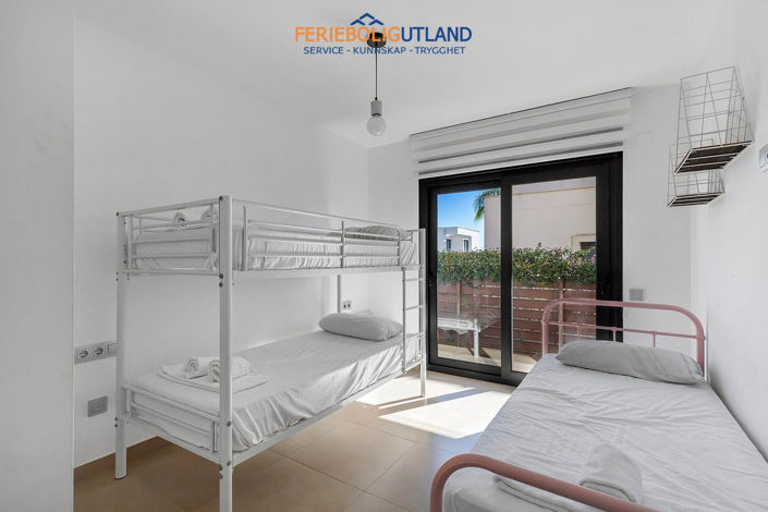 Image No.23-3 Bed Villa for sale