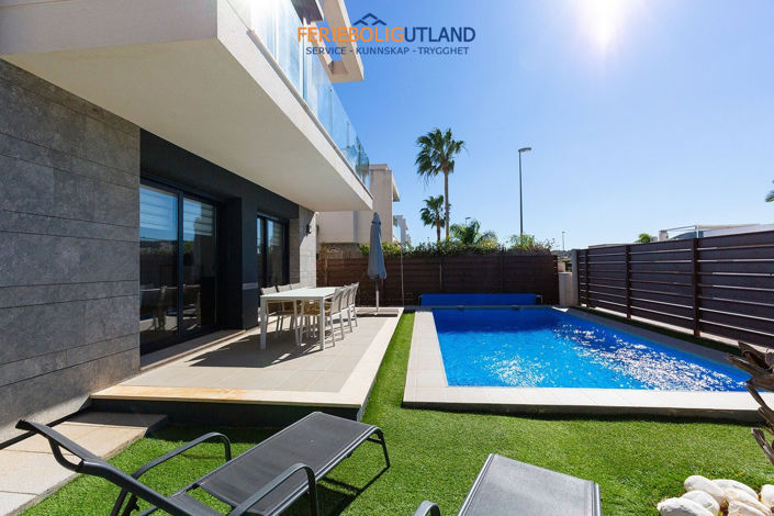 Image No.3-3 Bed Villa for sale