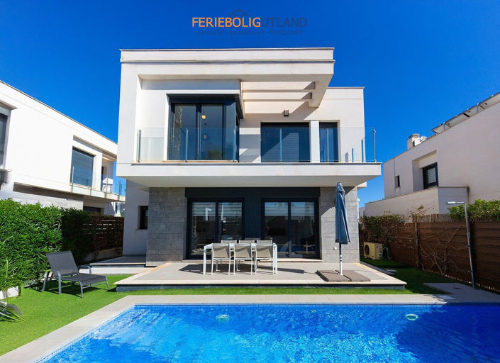 Image No.6-3 Bed Villa for sale