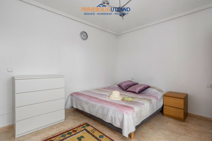 Image No.12-4 Bed Townhouse for sale