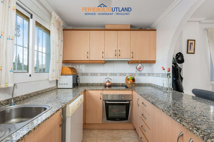 Image No.3-4 Bed Townhouse for sale