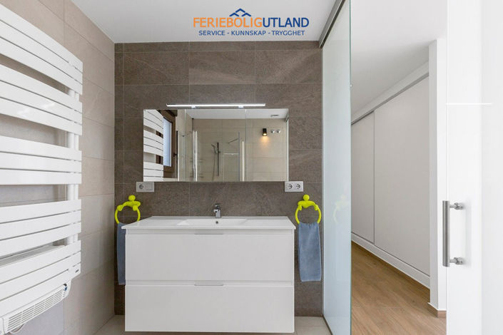 Image No.21-3 Bed Villa for sale