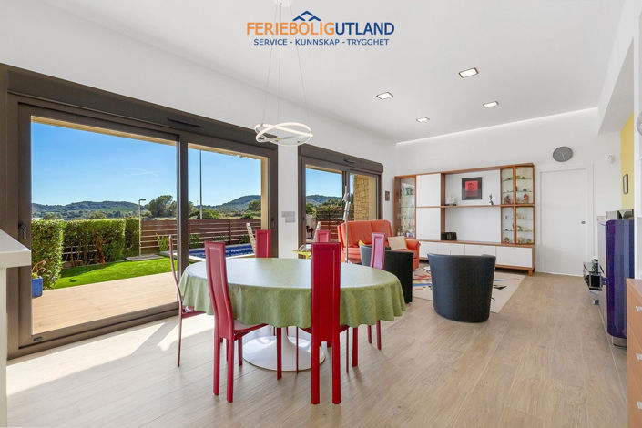 Image No.4-3 Bed Villa for sale