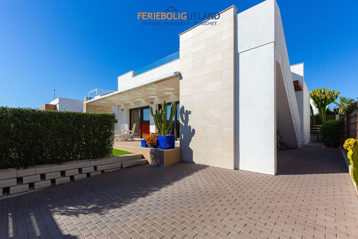 Image No.47-3 Bed Villa for sale