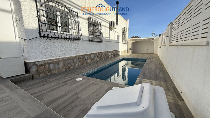 Image No.4-2 Bed Villa for sale