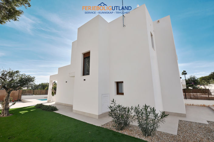 Image No.25-3 Bed Villa for sale