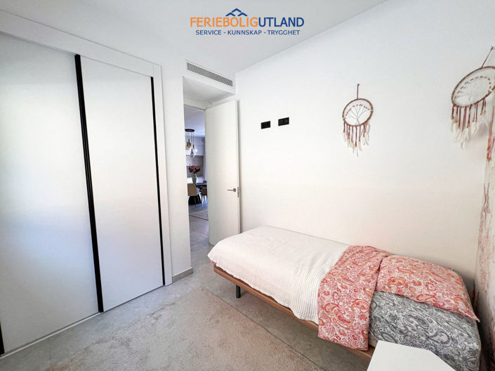 Image No.15-3 Bed Apartment for sale