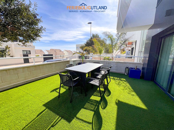 Image No.21-3 Bed Apartment for sale