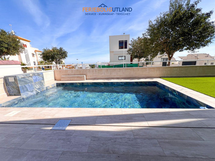 Image No.23-3 Bed Apartment for sale