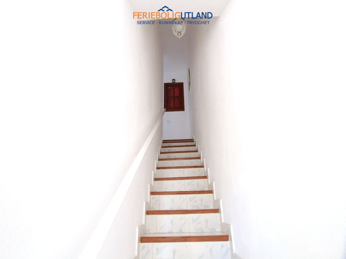 Image No.17-2 Bed Townhouse for sale