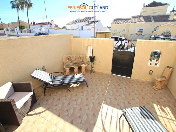 Image No.8-2 Bed Townhouse for sale