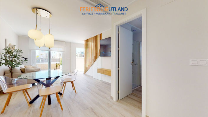 Image No.12-3 Bed Townhouse for sale