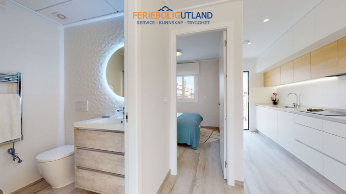 Image No.18-3 Bed Townhouse for sale