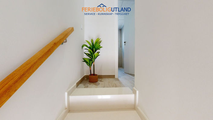 Image No.27-3 Bed Townhouse for sale