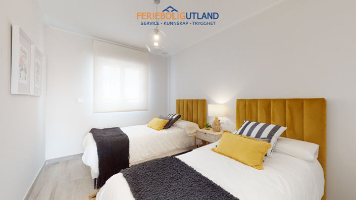 Image No.28-3 Bed Townhouse for sale