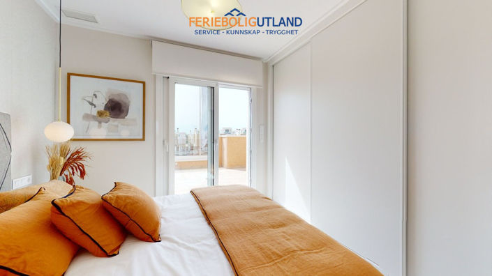 Image No.41-3 Bed Townhouse for sale