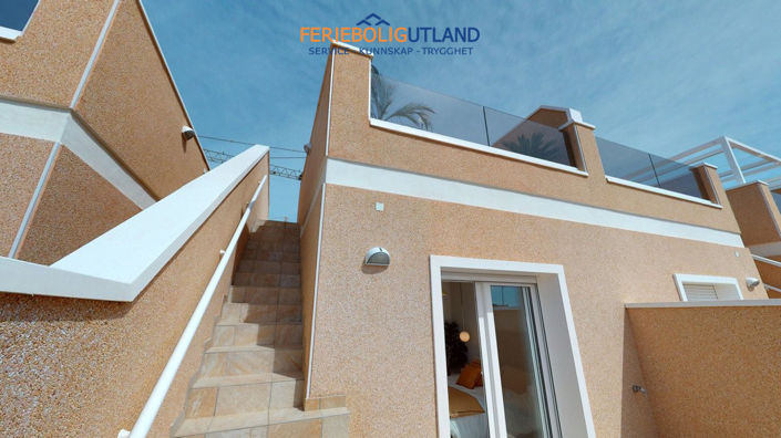 Image No.50-3 Bed Townhouse for sale