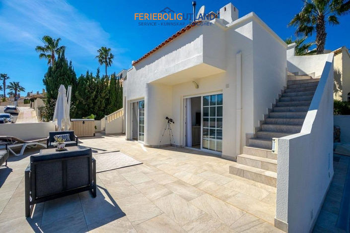 Image No.2-4 Bed Villa for sale