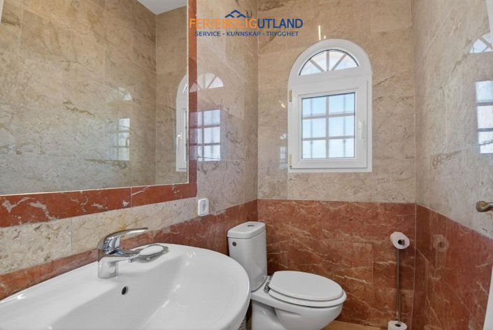 Image No.23-4 Bed Villa for sale