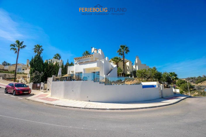 Image No.40-4 Bed Villa for sale