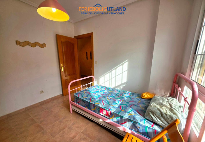 Image No.15-4 Bed Townhouse for sale