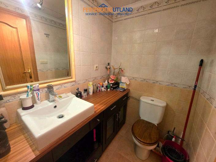 Image No.18-4 Bed Townhouse for sale