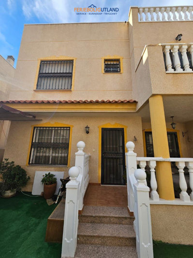 Image No.2-4 Bed Townhouse for sale