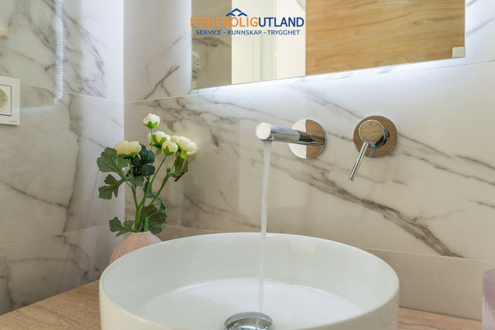 Image No.33-2 Bed Apartment for sale