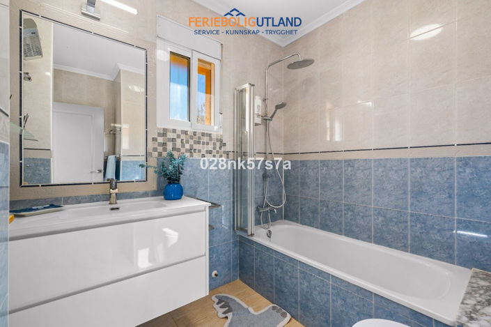 Image No.20-3 Bed Villa for sale