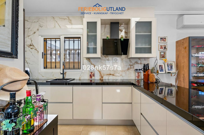 Image No.8-3 Bed Villa for sale