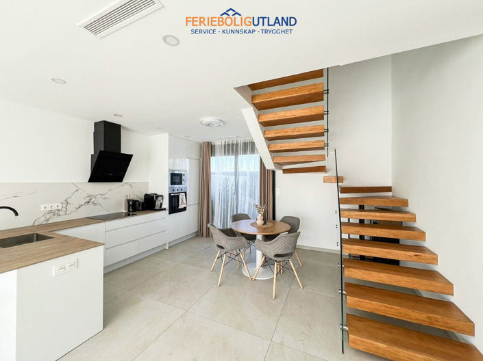 Image No.10-2 Bed Villa for sale