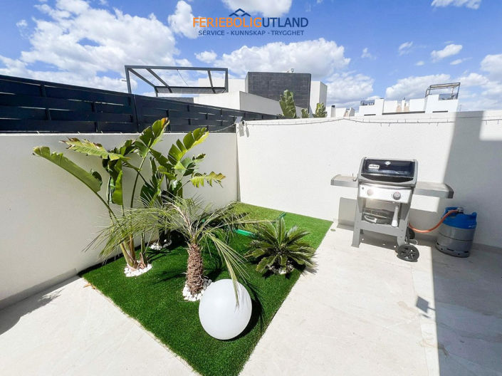 Image No.4-2 Bed Villa for sale