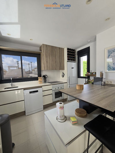 Image No.12-3 Bed Villa for sale