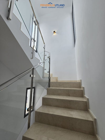 Image No.18-3 Bed Villa for sale