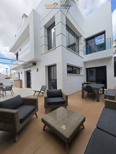 Image No.27-3 Bed Villa for sale