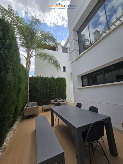 Image No.28-3 Bed Villa for sale