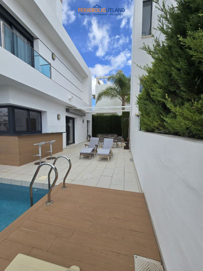 Image No.5-3 Bed Villa for sale