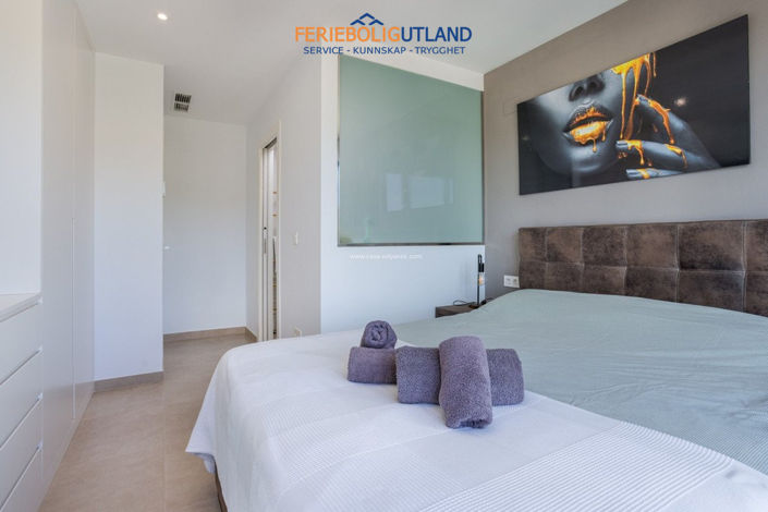 Image No.21-3 Bed Villa for sale