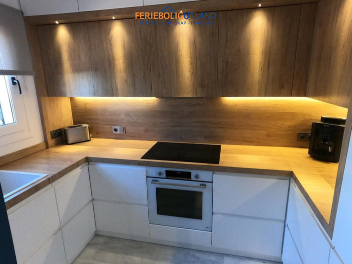 Image No.13-2 Bed Townhouse for sale