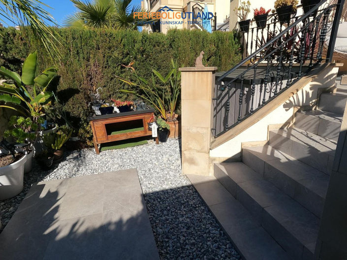 Image No.26-2 Bed Townhouse for sale