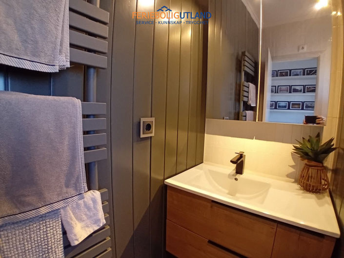 Image No.30-2 Bed Townhouse for sale