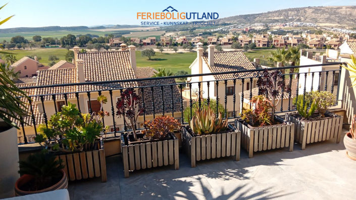 Image No.36-2 Bed Townhouse for sale