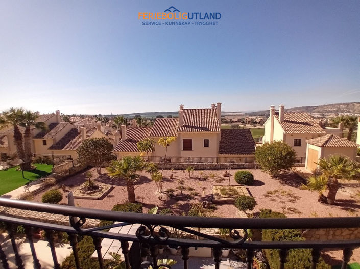 Image No.40-2 Bed Townhouse for sale